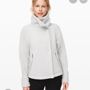 Lululemon Soft Gray Teddy Jacket Wool 10 M L Show me the Sherpa Alo Funnel Neck